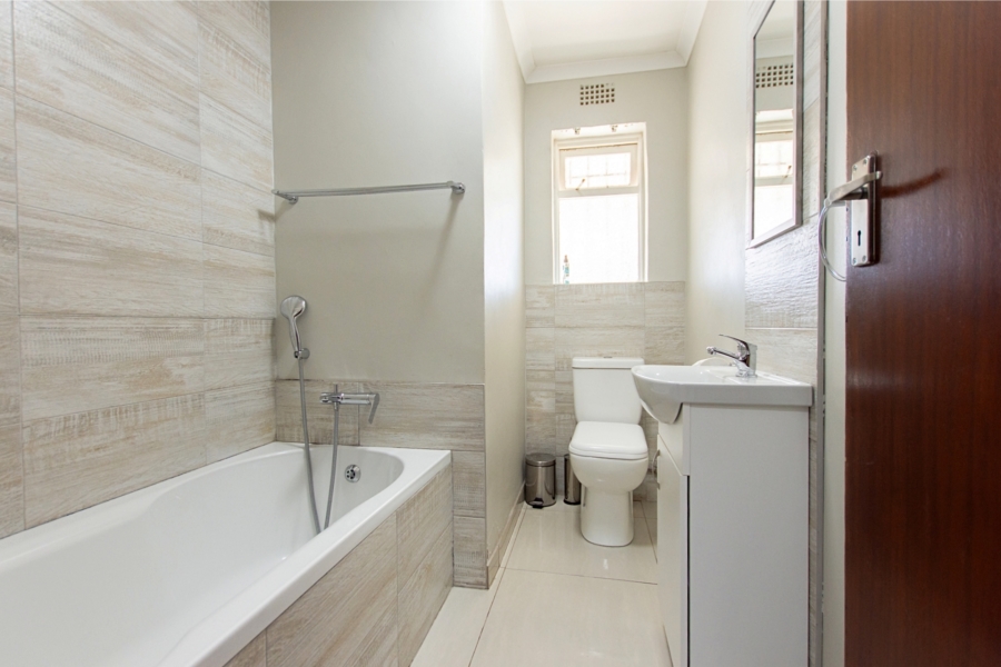 4 Bedroom Property for Sale in Middedorp Western Cape